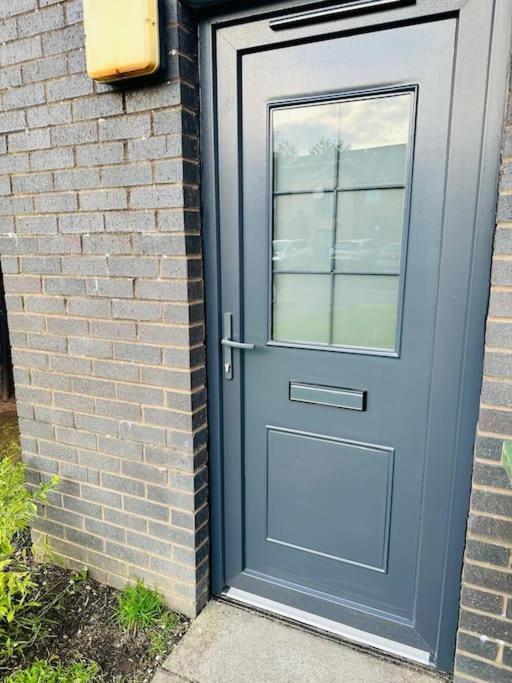 2 Bed Entire Upper Flat In Apartment Glasgow